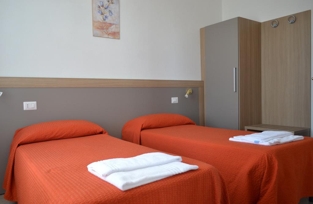 Albergo Diana Tronzano Lago Maggiore Chambre photo