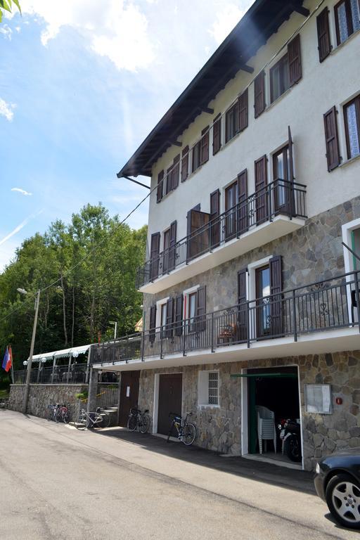 Albergo Diana Tronzano Lago Maggiore Extérieur photo